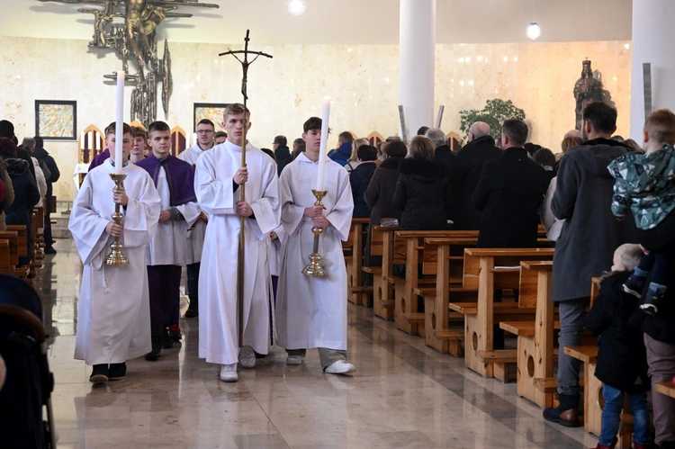 Rodzinna Msza św. na zakończenie Remontu Małżeńskiego