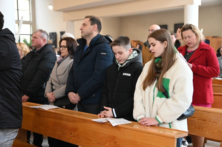 Rodzinna Msza św. na zakończenie Remontu Małżeńskiego