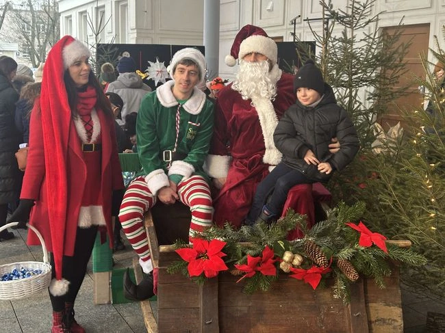 Na jarmarku pojawił się także św. Mikołaj.