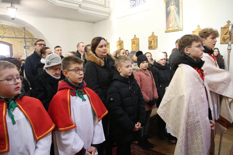 Rokicie. Wprowadzenie relikwii patronki parafii