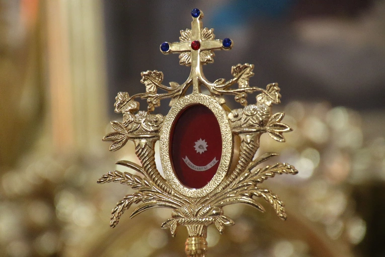 Rokicie. Wprowadzenie relikwii patronki parafii