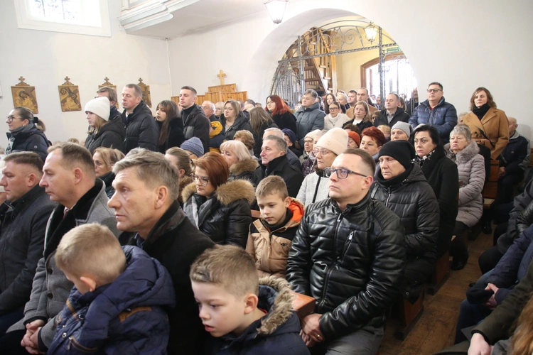 Rokicie. Wprowadzenie relikwii patronki parafii