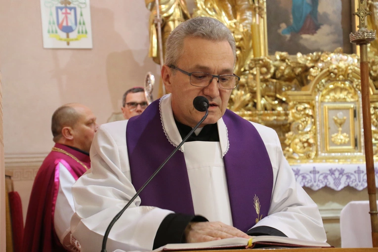 Rokicie. Wprowadzenie relikwii patronki parafii