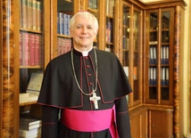 Bp Szkudło przyjął sakrę biskupią 6 stycznia 2015 roku.