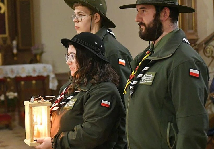 Betlejemskie Światło Pokoju dotarło już do naszej diecezji 