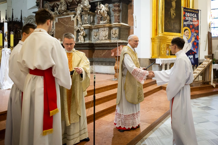 Tarnów. Błogosławieństwo nowych lektorów dekanatu Tarnów-Południe