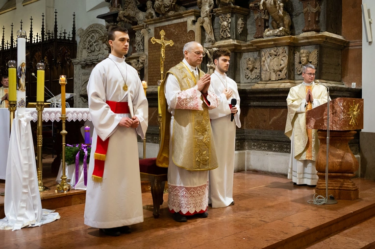 Tarnów. Błogosławieństwo nowych lektorów dekanatu Tarnów-Południe