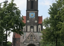 Do św. Józefa, który z tronu patrzy na miasto