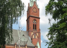 Kino, prasa bez kieliszka wódki. Z wizytą w Hajdukach u ks. proboszcza bł. Józefa  Czempiela 