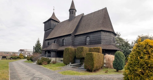 Szlakiem drewnianych kościołów. Z wizytą w Rybniku Wielopolu