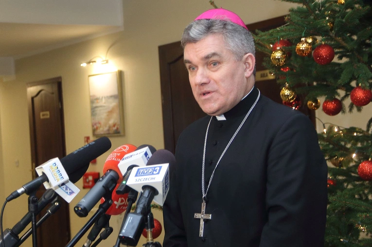 Bp Zieliński spotkał się z dziennikarzami