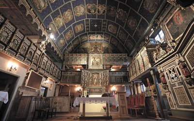 Biblia na ścianach. Kościół w Klępsku z bliska
