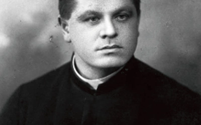 	Ks. Antoni Hlond przez większość życia sygnował swoje dzieła jako Chlondowski.