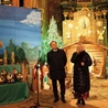 	Wystawę otworzyli Ilona Jaroszek, dyrektor MWR, i wicedyrektor Zbigniew Skuza.