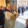 – Budujmy nad Wisłą Kościół ugruntowany na Ewangelii: pokorny, radosny, głęboki i prosty – apeluje nowy metropolita.