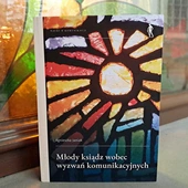 	Publikacja naukowa napisana została bardzo przystępnym językiem.
