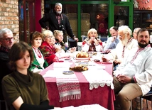 Wieczór w Kawiarni pod Aniołami.