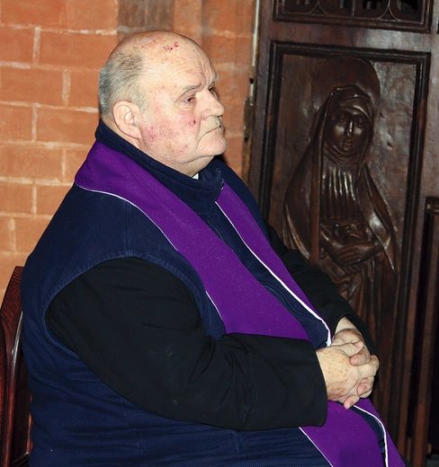 	Ludzie, którzy mieli styczność z „Orzechem”, mogą dzielić się pamiątkową dokumentacją za pośrednictwem maila: stowarzyszenie@wawrzyny.wroc.pl.