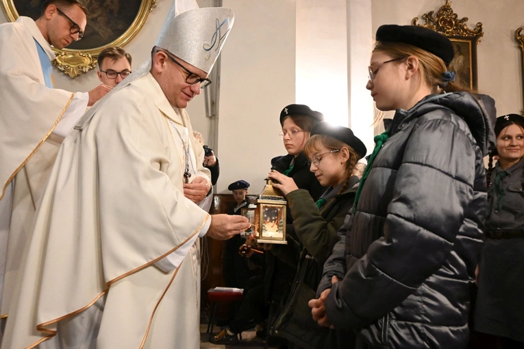 Przekazanie Betlejemskiego Światła Pokoju