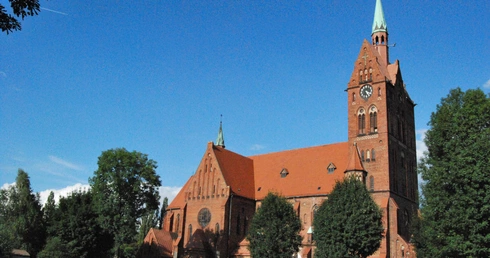 Słowo zastygłe w szkle. Z modlitwą w wireckim kościele