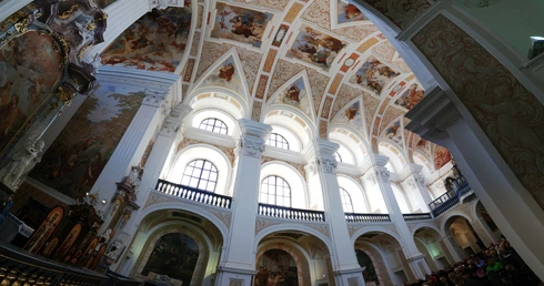 Odkrycie ze św. Józefem na pięciolinii