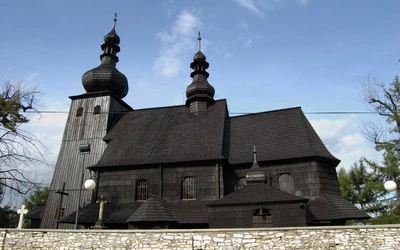 Szlakiem drewnianych kościołów. Z wizytą w Paniowach