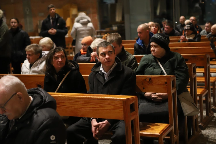 Spotkanie rozpoczęło się - jak zawsze - modlitwą w parafii Niepokalanego Serca NMP w Skierniewicach.