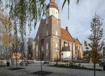 Ogień nie strawi cię, nie spłoniesz. Z wizytą u św. Jakuba i Filipa w Żorach