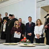 Abp Galbas w kaplicy sejmowej: Kościół powinien z pasją angażować się w politykę