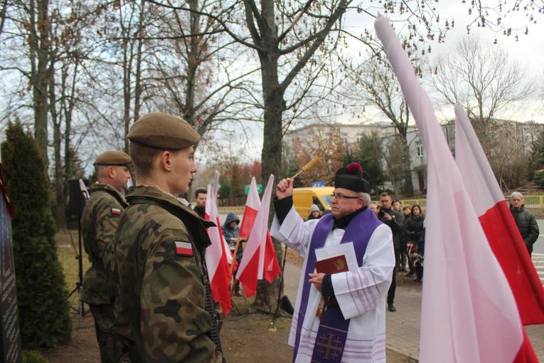 Ciechanów. Upamiętnienie ofiar obozu NKWD