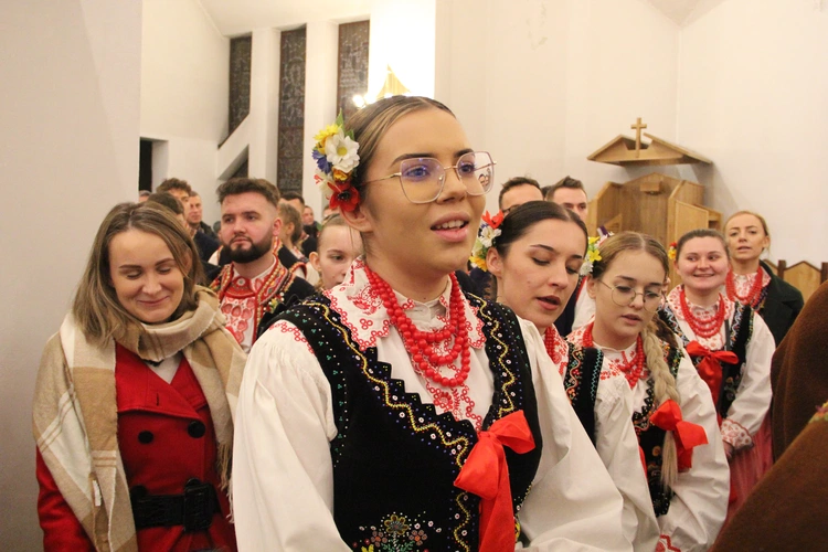 Łososina Dolna. Uroczyste wprowadzenie obrazu Matki Bożej Pocieszenia