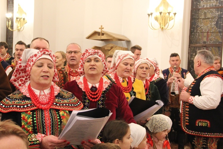 Łososina Dolna. Uroczyste wprowadzenie obrazu Matki Bożej Pocieszenia