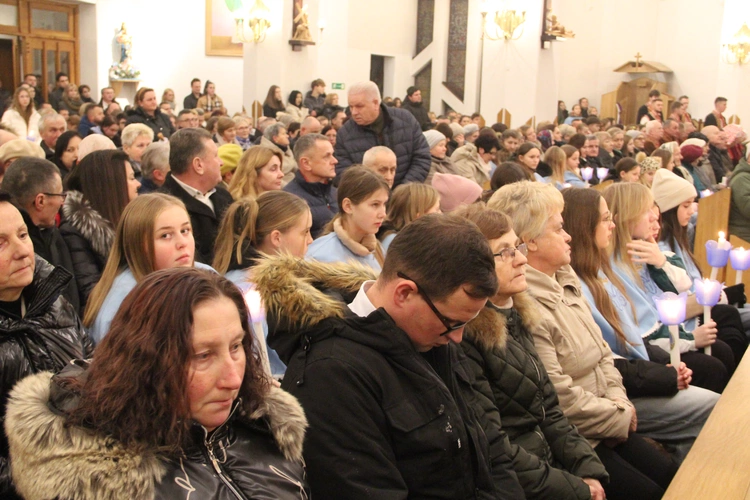 Łososina Dolna. Uroczyste wprowadzenie obrazu Matki Bożej Pocieszenia