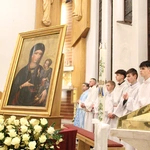 Łososina Dolna. Uroczyste wprowadzenie obrazu Matki Bożej Pocieszenia