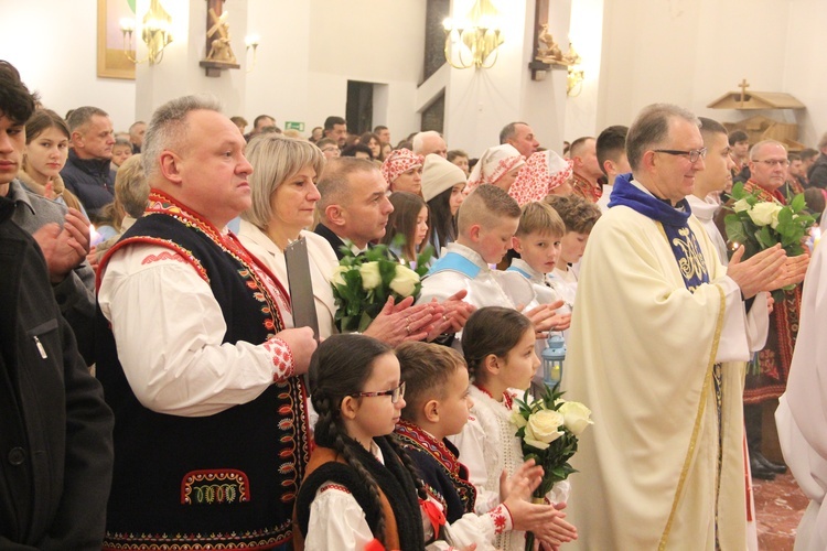 Łososina Dolna. Uroczyste wprowadzenie obrazu Matki Bożej Pocieszenia