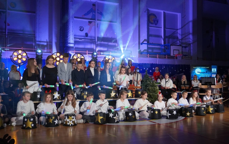 Rodzinne kolędowanie w PSP 33