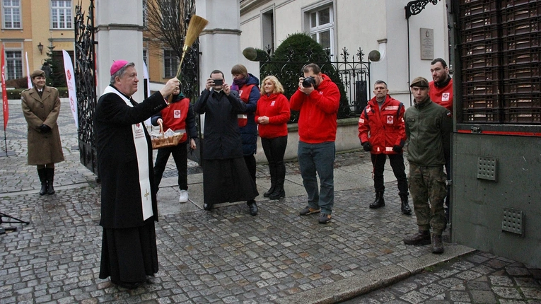 Tysiąc paczek na święta dla osób w kryzysie bezdomności 