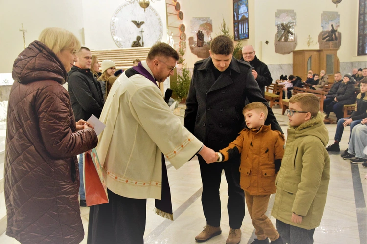 Głównym celem Parafialnego Konkursu Sopek Bożonarodzeniowych jest aktywizacja rodzin i dzieci poprzez wspólne tworzenie szopek, pokazujące rodzinne talenty i łączność z tajemnicą Bożego Narodzenia.