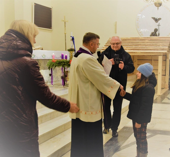 Głównym celem Parafialnego Konkursu Sopek Bożonarodzeniowych jest aktywizacja rodzin i dzieci poprzez wspólne tworzenie szopek, pokazujące rodzinne talenty i łączność z tajemnicą Bożego Narodzenia.