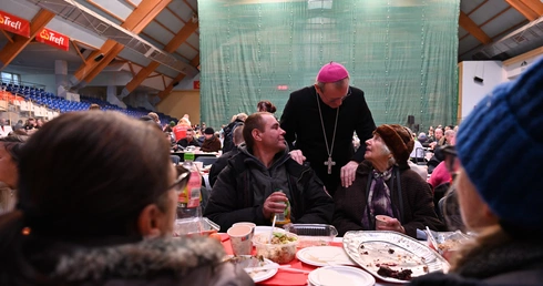 W Sopocie ponad 400 osób przy wspólnym stole