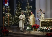 Abp Skworc: Chrystus nieustannie zstępuje z nieba w każdej Eucharystii
