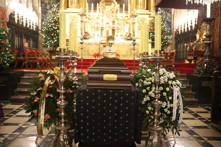 Msza św. żałobna przy trumnie ks. prof. Adama Kubisia