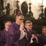 Msza św. żałobna przy trumnie ks. prof. Adama Kubisia