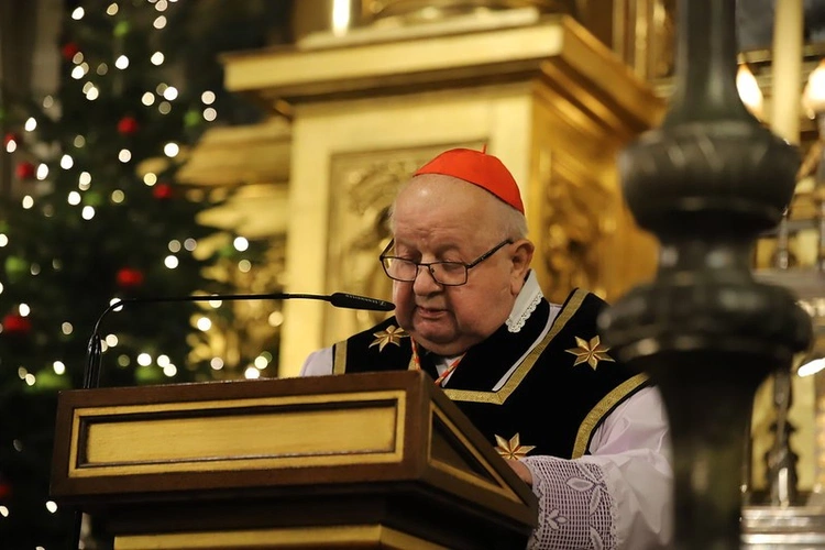 Msza św. żałobna przy trumnie ks. prof. Adama Kubisia