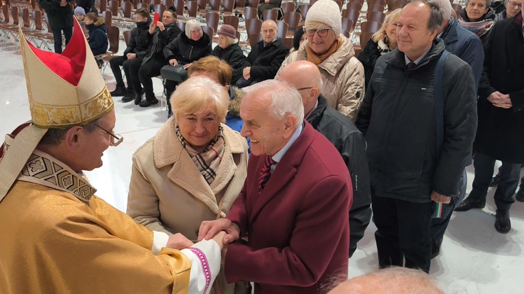 Bp Markowski: Przetrwajcie kryzysy, jak Maryja i Józef