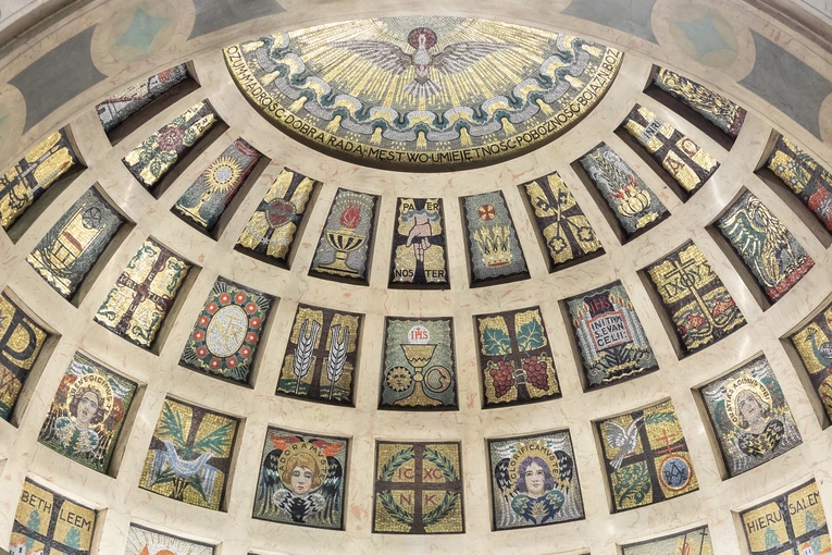 Co Bóg mówi dziś do Kościoła?