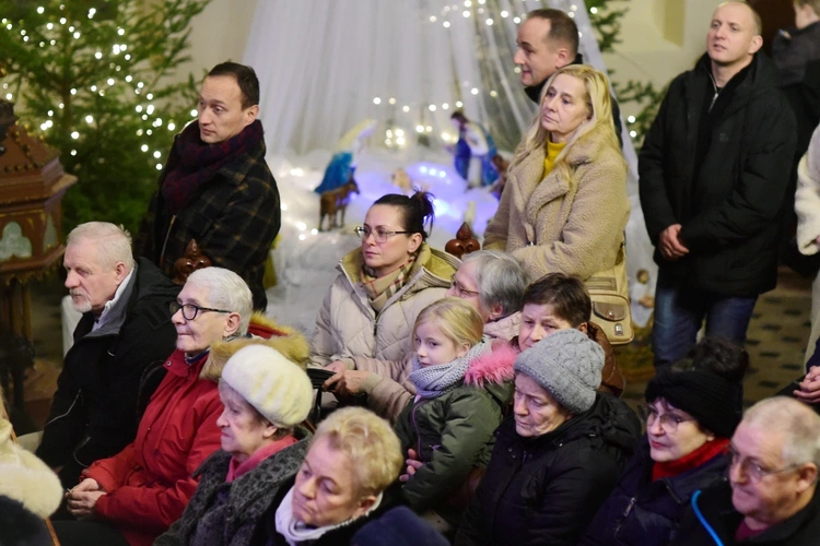 Mrągowo. Koncert kolęd scholi Gang Jezusa
