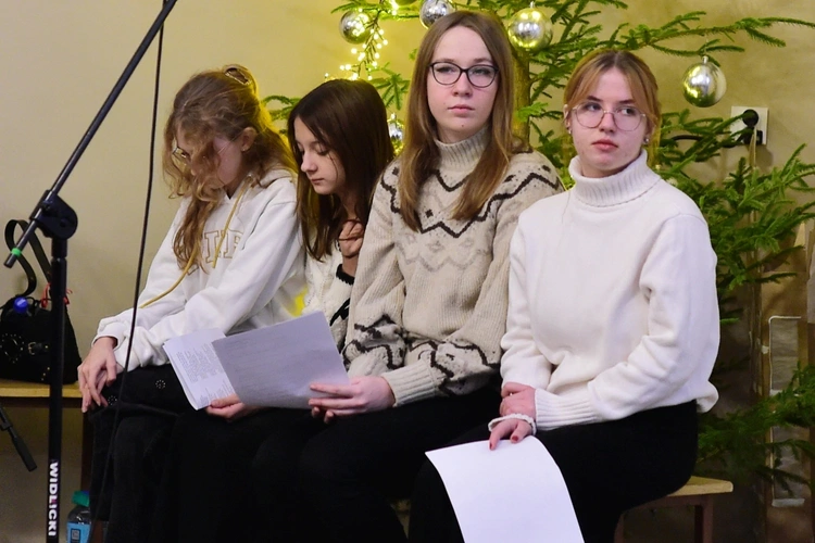 Mrągowo. Koncert kolęd scholi Gang Jezusa