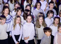 Mrągowo. Koncert kolęd scholi Gang Jezusa