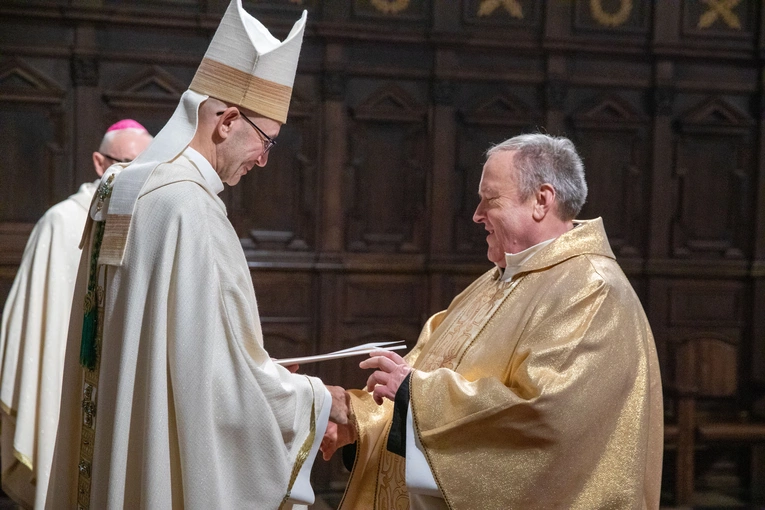 Wręczenie dekretów kustoszom i proboszczom kościołów jubileuszowych